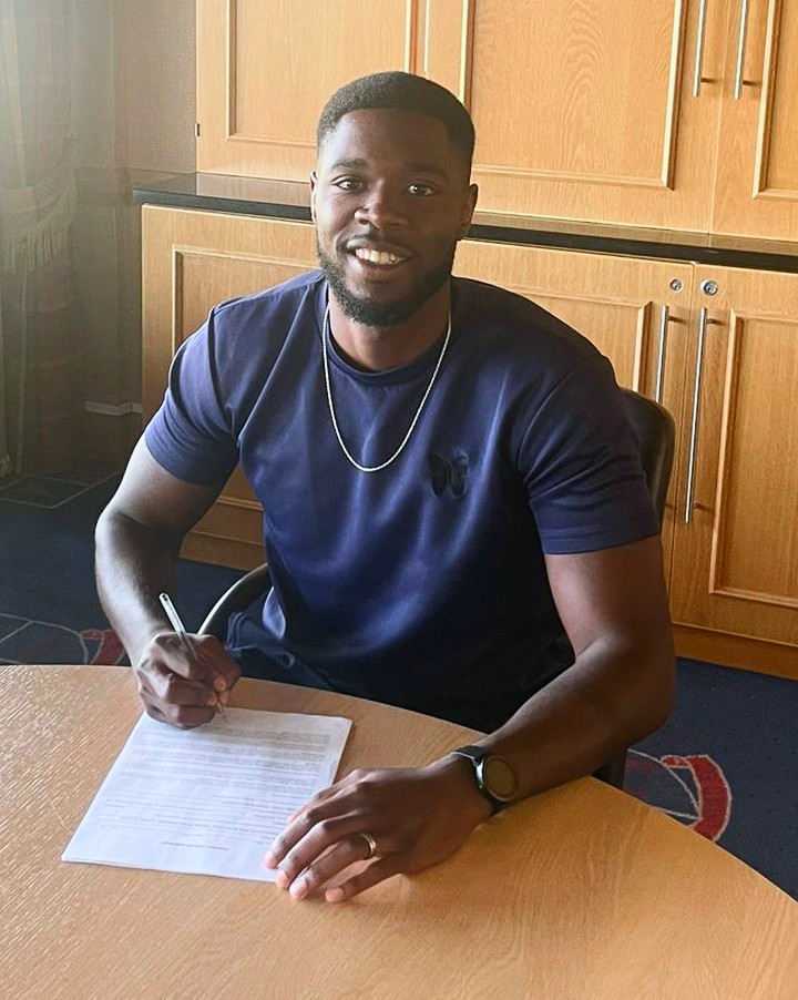 Bucks Welcome Nathan Blissett