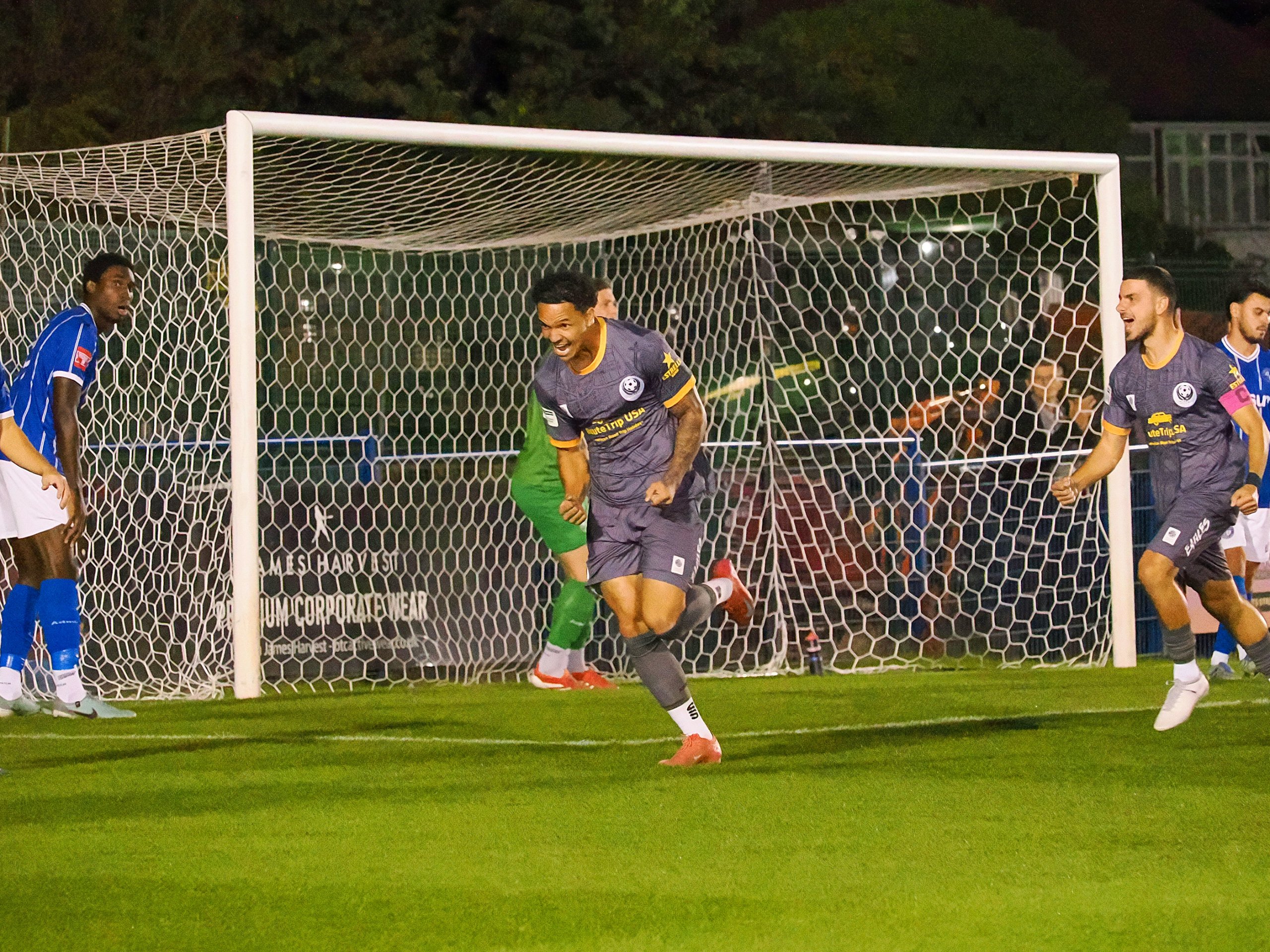 Wingate & Finchley 1 - 3 Bedford Town