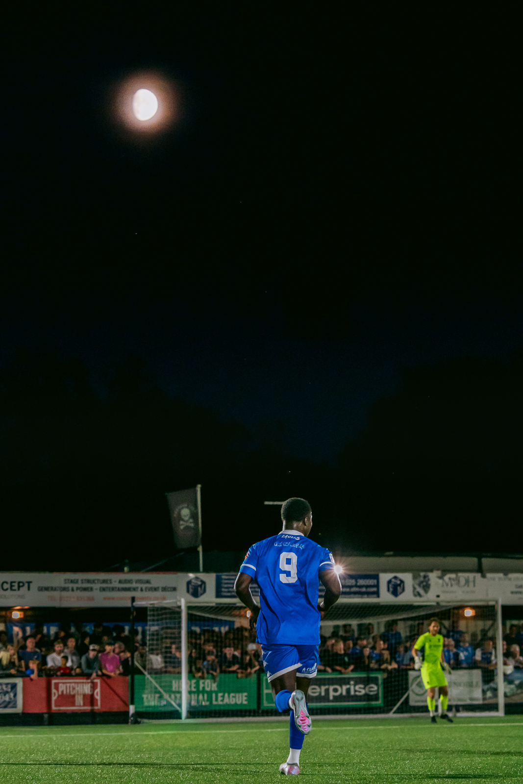 Gyasi Joins Poppies On Loan