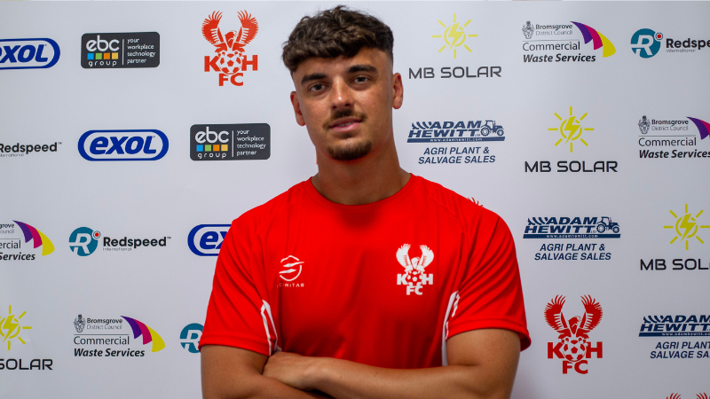 Olly Tipton joins Harriers