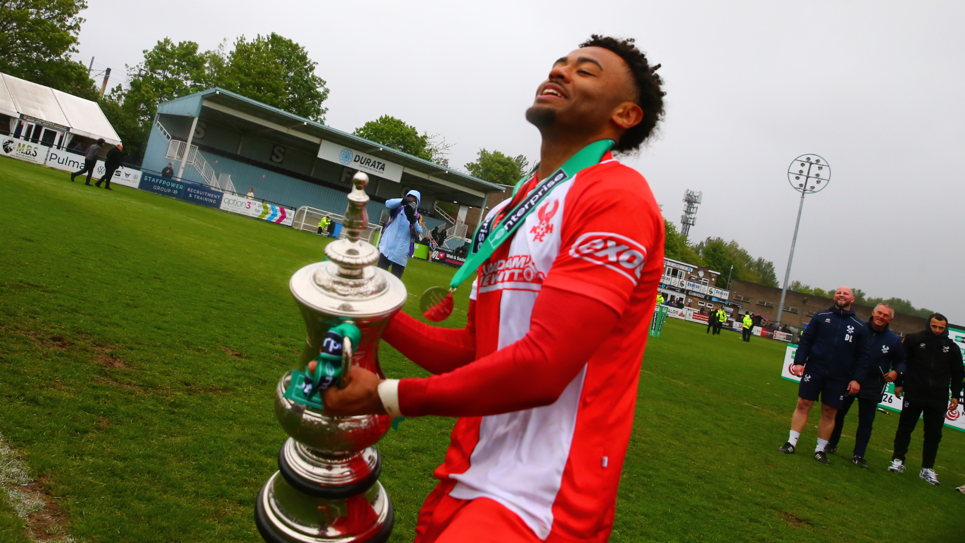 Seb re-signs