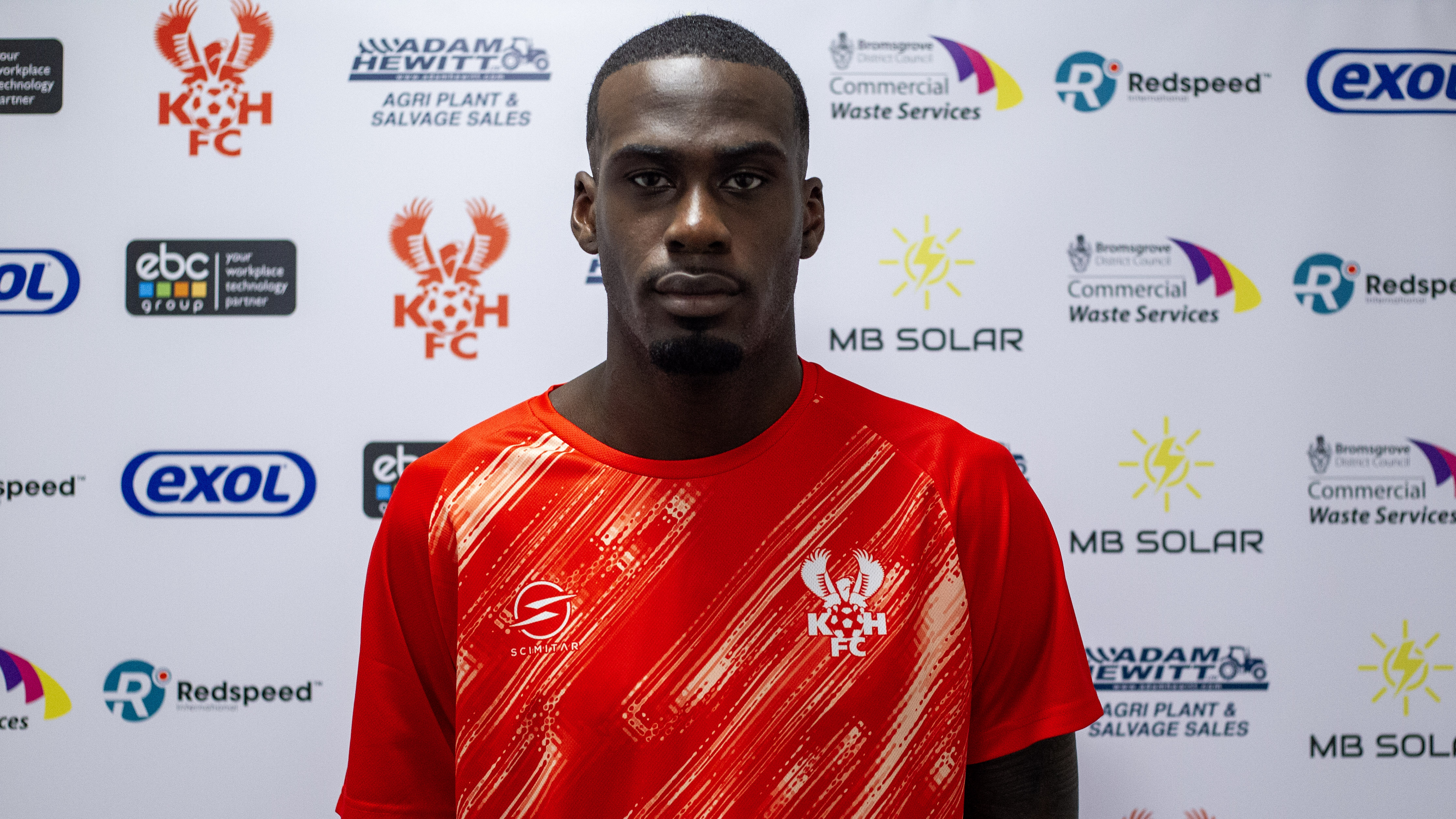 Striker Amantchi joins Reds