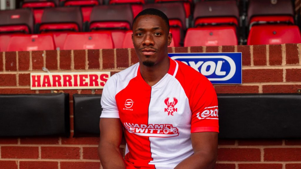 Kalambayi signs