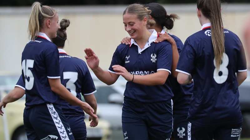 Women storm past Knowle