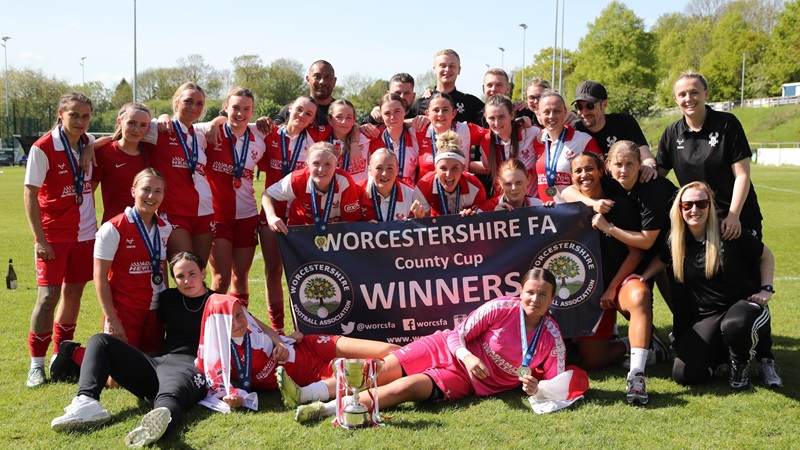 Reds hit six to bag County Cup