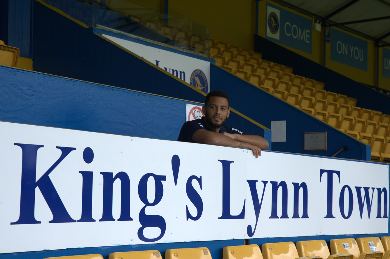 NEWS: Goalkeeper Aaron Chapman joins the Linnets